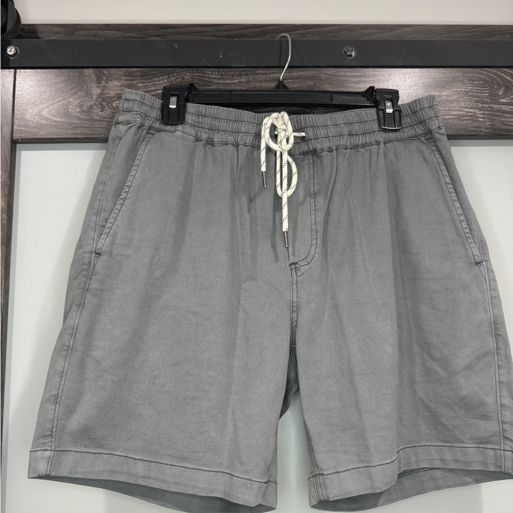 NWOT - Faherty Essential Shorts